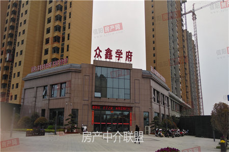 出售泰安宝龙国际社区3室3厅2卫121.4平精装修