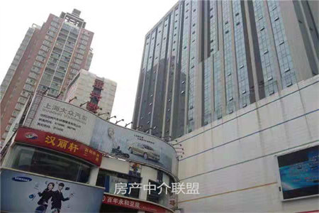 王府家园四楼2室1厅1卫30万75m2毛坯房带储藏室出售